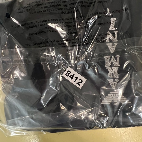 Vintage Emporio Armani Men's Navy Cargo Shorts Tagged XL (Fits Medium) - Picture 6 of 8